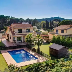 Villa Luxury Near The Sea